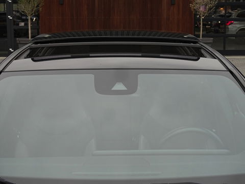 Mercedes-Benz A-Klasse 180d Bns Sol. AMG-pakket / Burmester / dakraam / LED