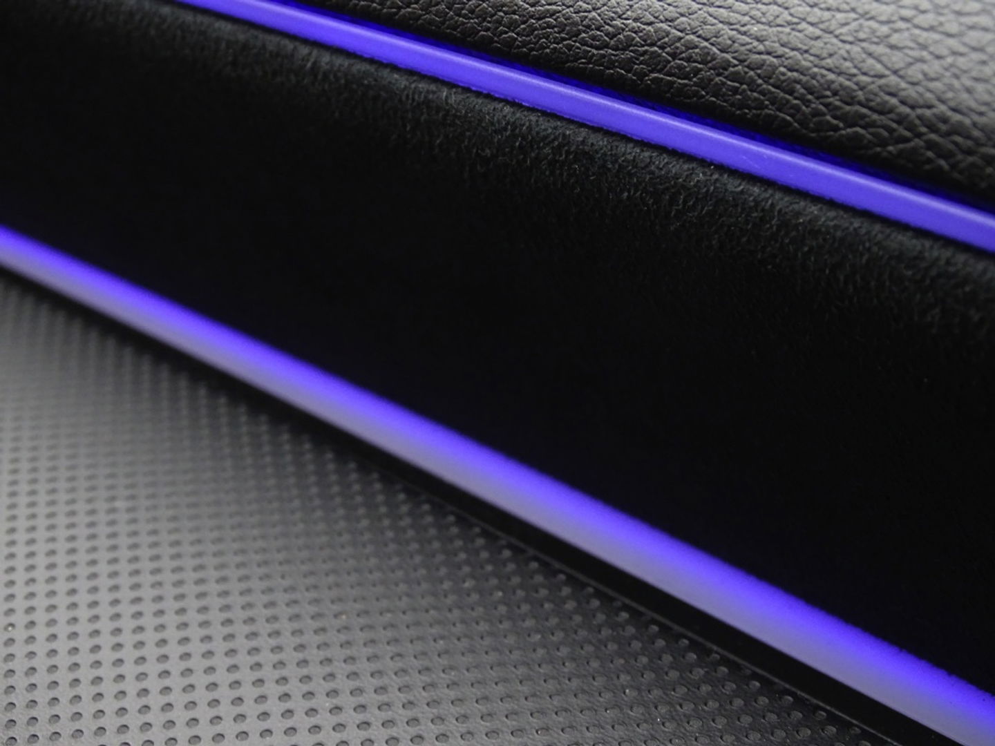 Mercedes-Benz A-Klasse 180d Bns Sol. AMG-pakket / Burmester / dakraam / LED