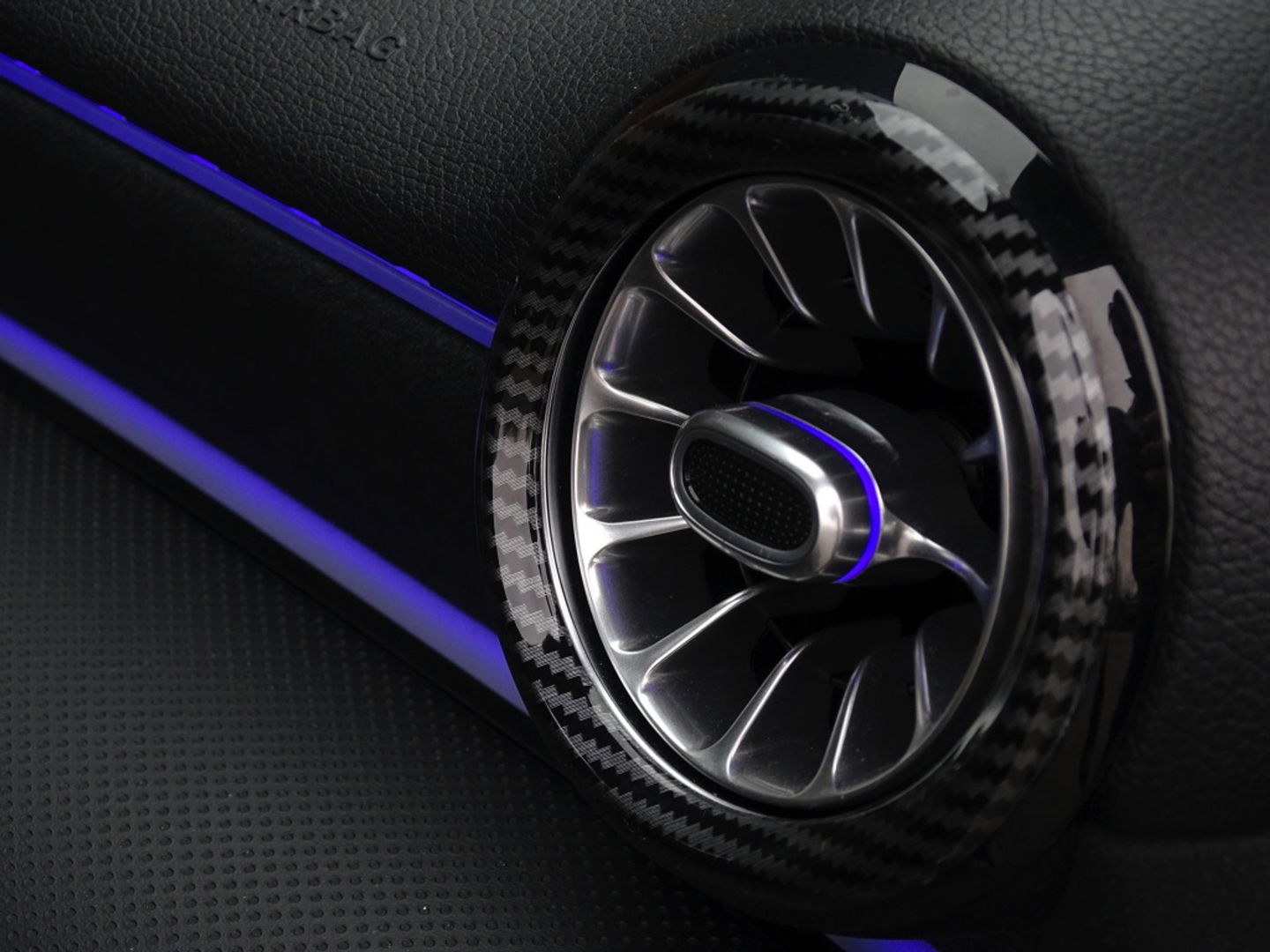 Mercedes-Benz A-Klasse 180d Bns Sol. AMG-pakket / Burmester / dakraam / LED