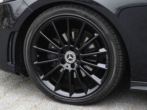 Mercedes-Benz A-Klasse 180d Bns Sol. AMG-pakket / Burmester / dakraam / LED