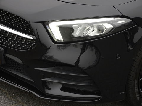 Mercedes-Benz A-Klasse 180d Bns Sol. AMG-pakket / Burmester / dakraam / LED