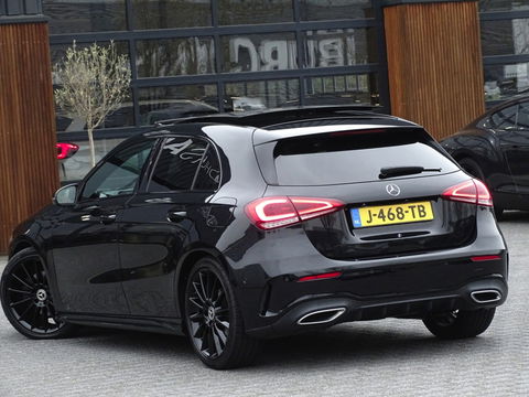 Mercedes-Benz A-Klasse 180d Bns Sol. AMG-pakket / Burmester / dakraam / LED