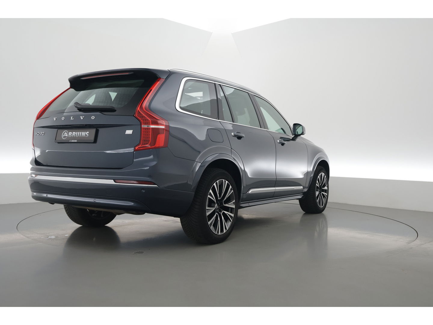 Volvo XC90 2.0 T8 Recharge AWD Ultimate Bright | Pano-dak | Head-up | Harman / Kardon Audio | ACC | Blis | Standkachel |