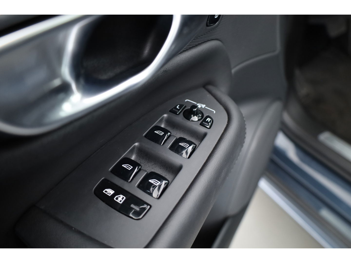 Volvo XC90 2.0 T8 Recharge AWD Ultimate Bright | Pano-dak | Head-up | Harman / Kardon Audio | ACC | Blis | Standkachel |