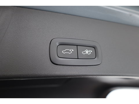 Volvo XC40 1.5 T4 Plug-in hybrid Plus Dark | Pano | Apple CarPlay | Stoel-Stuurverw. | Harman Kardon | Leder | Trekhaak |