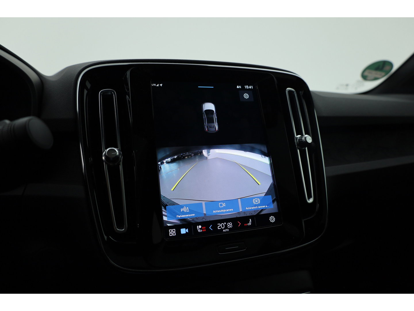 Volvo C40 Single Motor Core 69 kWh | 438 Km | Trekhaak | Google | Stoel + stuurverw. | Warmtepomp |