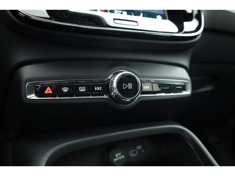 Volvo C40 Single Motor Core 69 kWh | 438 Km | Trekhaak | Google | Stoel + stuurverw. | Warmtepomp |