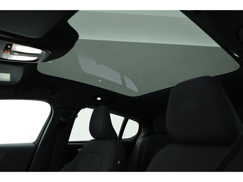 Volvo C40 Single Motor Core 69 kWh | 438 Km | Trekhaak | Google | Stoel + stuurverw. | Warmtepomp |