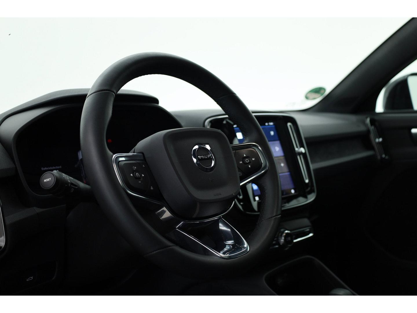 Volvo C40 Single Motor Core 69 kWh | 438 Km | Trekhaak | Google | Stoel + stuurverw. | Warmtepomp |