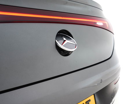 Mercedes-Benz EQE 350+ AMG-Line Launch-Edition 91 kWh [ 3-Fase-22kW ] Aut. *PANO | BURMESTER-SURROUND | ADAPTIVE-CRUISE | BLINDSPOT | LEATHER-MICROFIBRE | FULL-LED | AMBIENTLIGHT | MEMORY-PACK | DIGI-COCKPIT | SPORTSEATS | CAMERA | KEYLESS | DAB+ | CARPLAY |