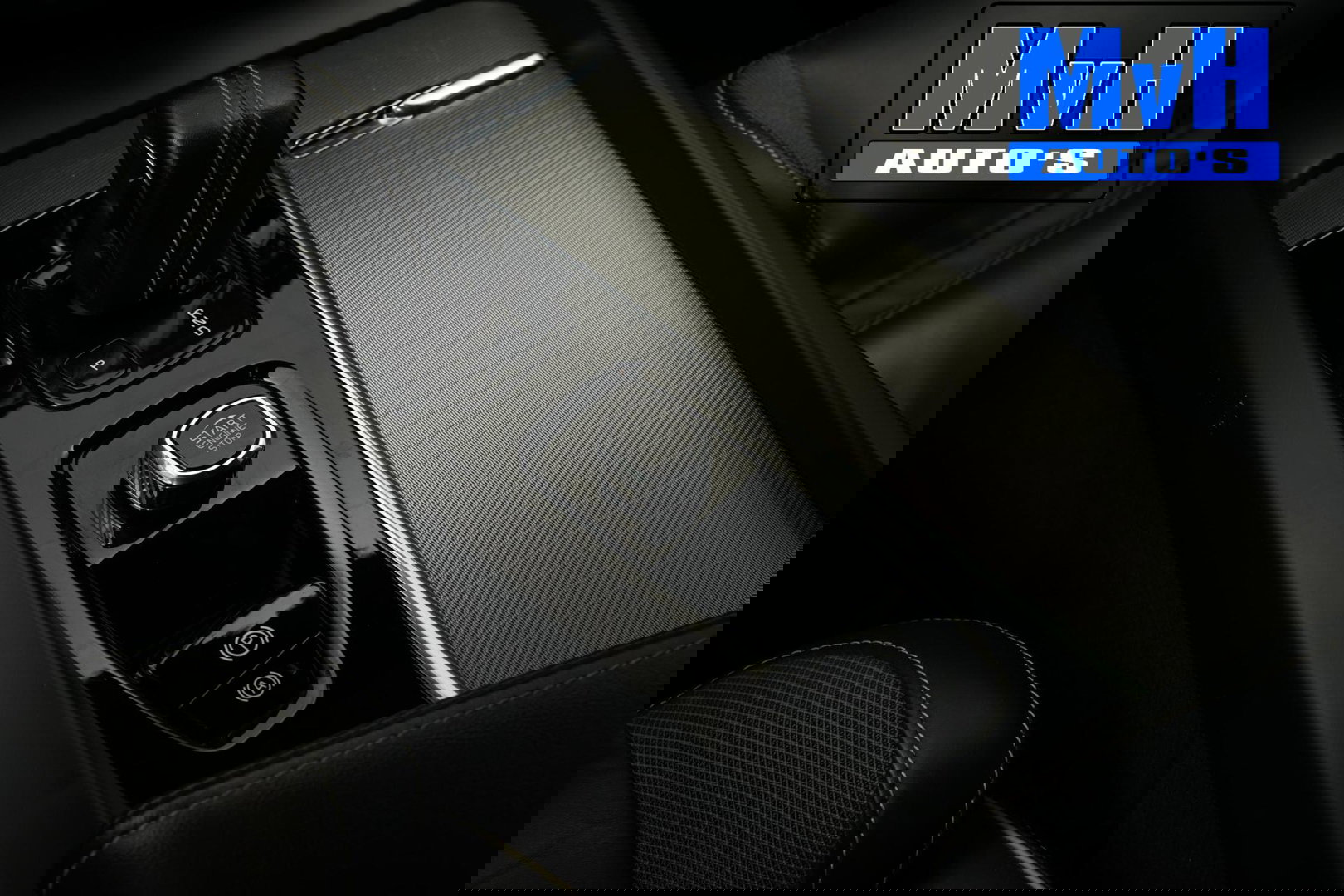 Volvo XC60 2.0 B5 R-Design|235PK|STOELVERW|CAMERA|LEER|KEYLESS