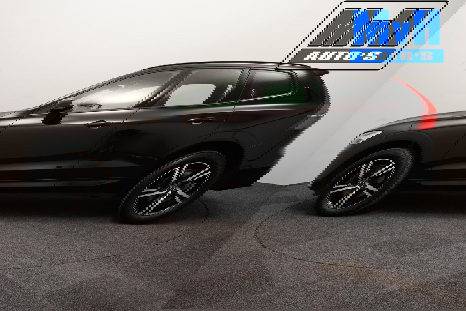 Volvo XC60 2.0 B5 R-Design|235PK|STOELVERW|CAMERA|LEER|KEYLESS