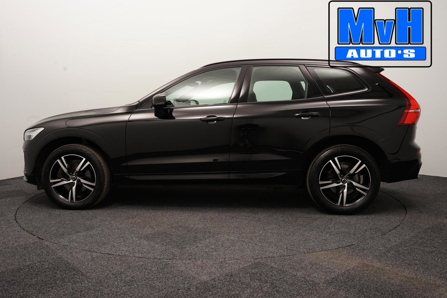 Volvo XC60 2.0 B5 R-Design|235PK|STOELVERW|CAMERA|LEER|KEYLESS
