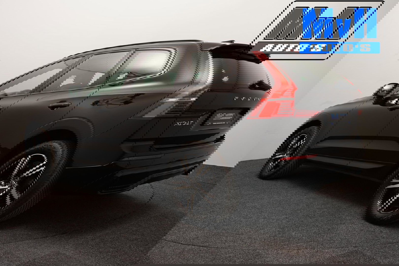 Volvo XC60 2.0 B5 R-Design|235PK|STOELVERW|CAMERA|LEER|KEYLESS