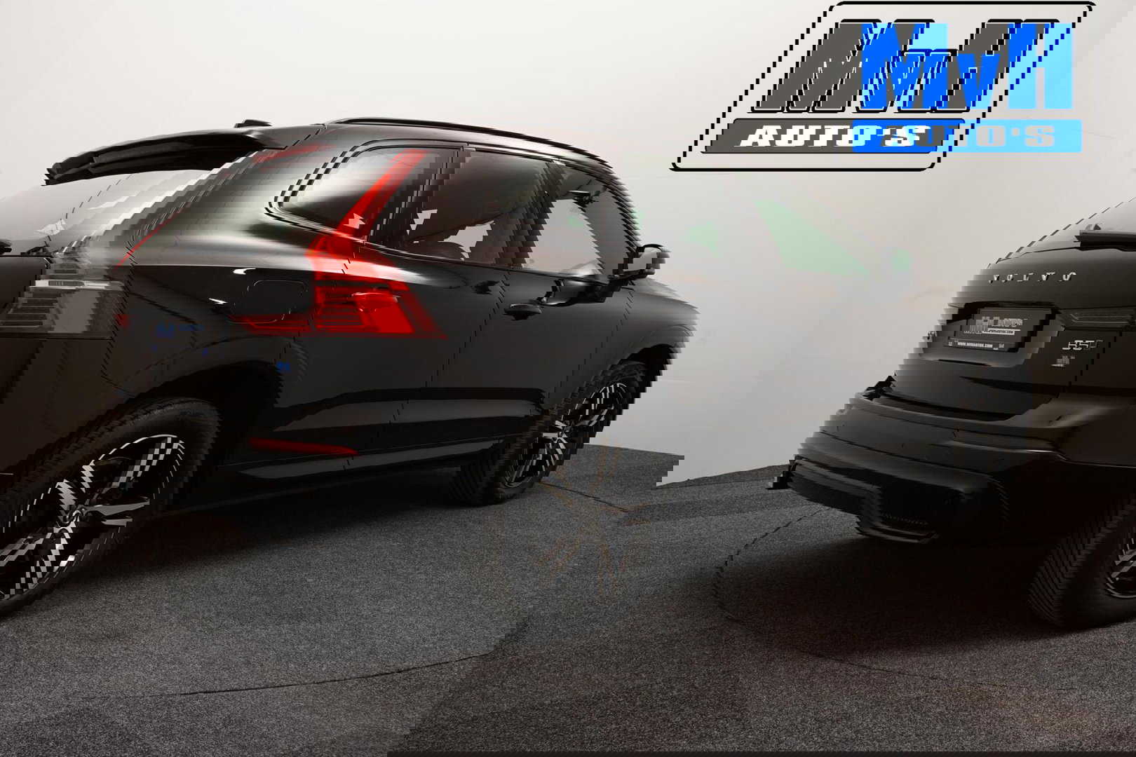 Volvo XC60 2.0 B5 R-Design|235PK|STOELVERW|CAMERA|LEER|KEYLESS