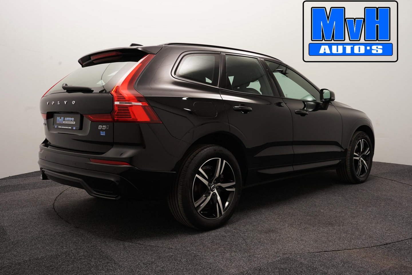 Volvo XC60 2.0 B5 R-Design|235PK|STOELVERW|CAMERA|LEER|KEYLESS