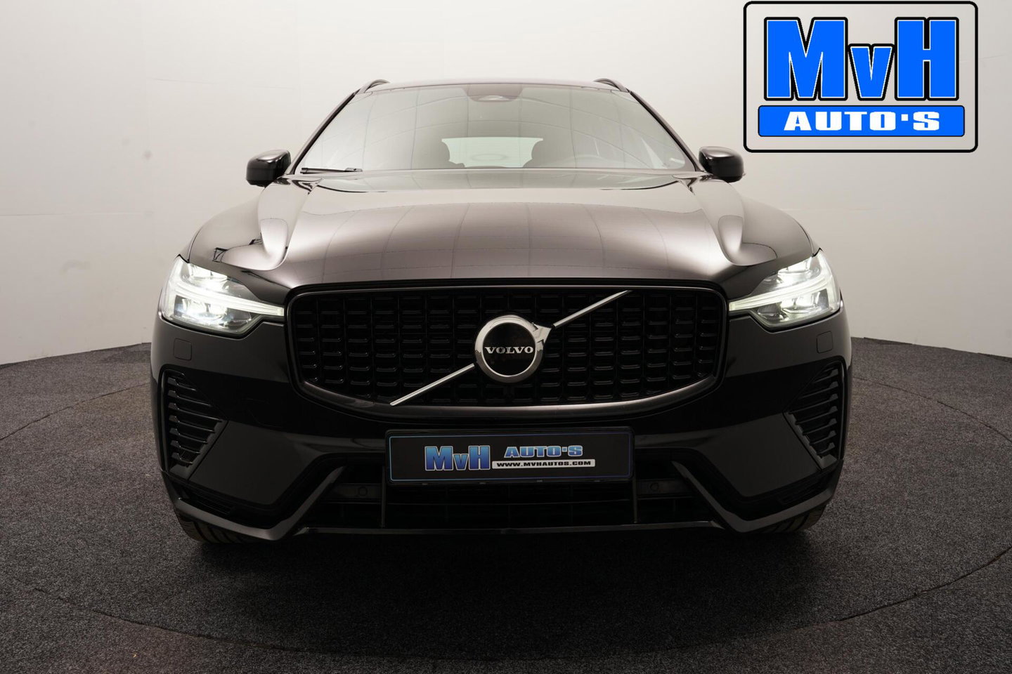 Volvo XC60 2.0 B5 R-Design|235PK|STOELVERW|CAMERA|LEER|KEYLESS