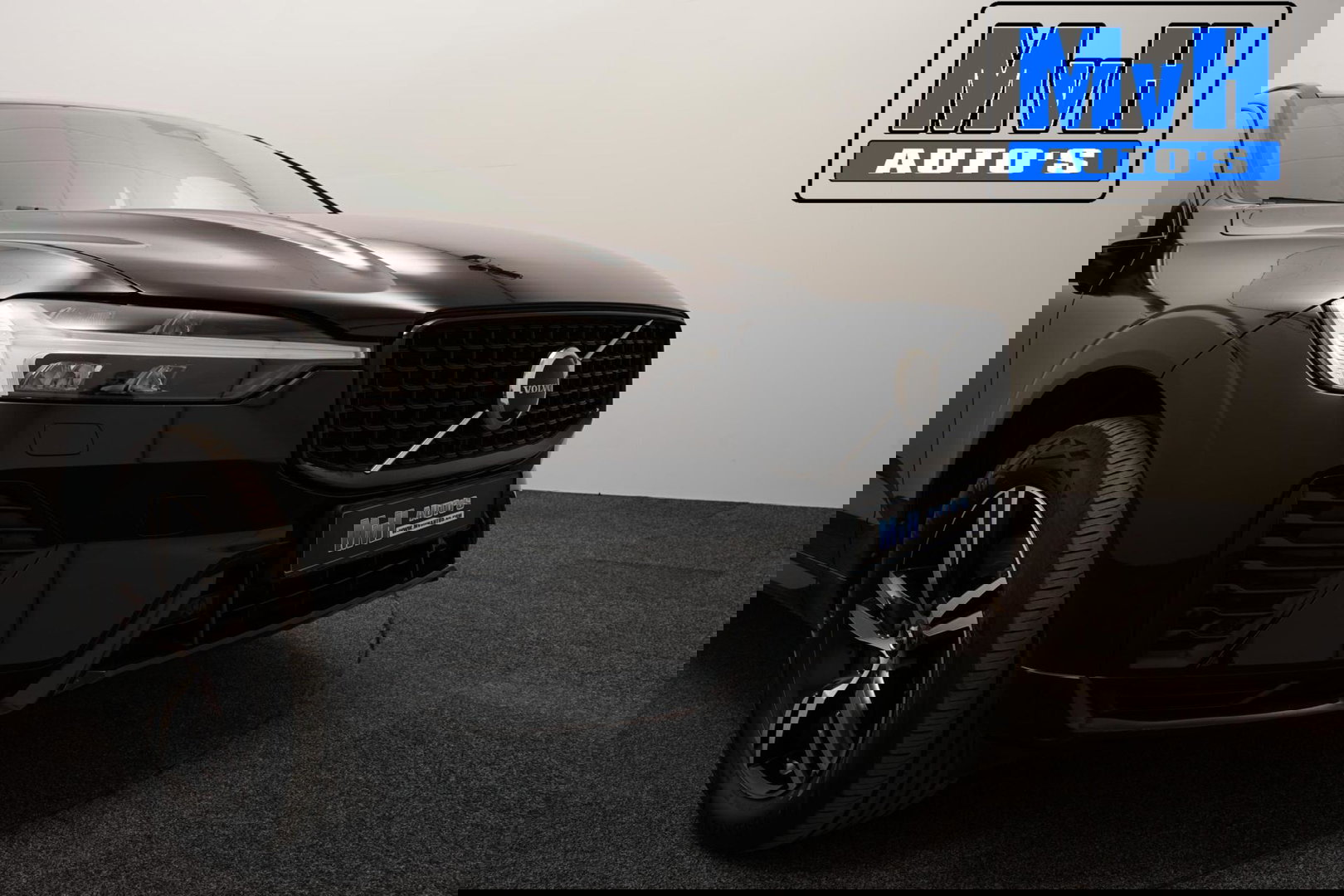 Volvo XC60 2.0 B5 R-Design|235PK|STOELVERW|CAMERA|LEER|KEYLESS