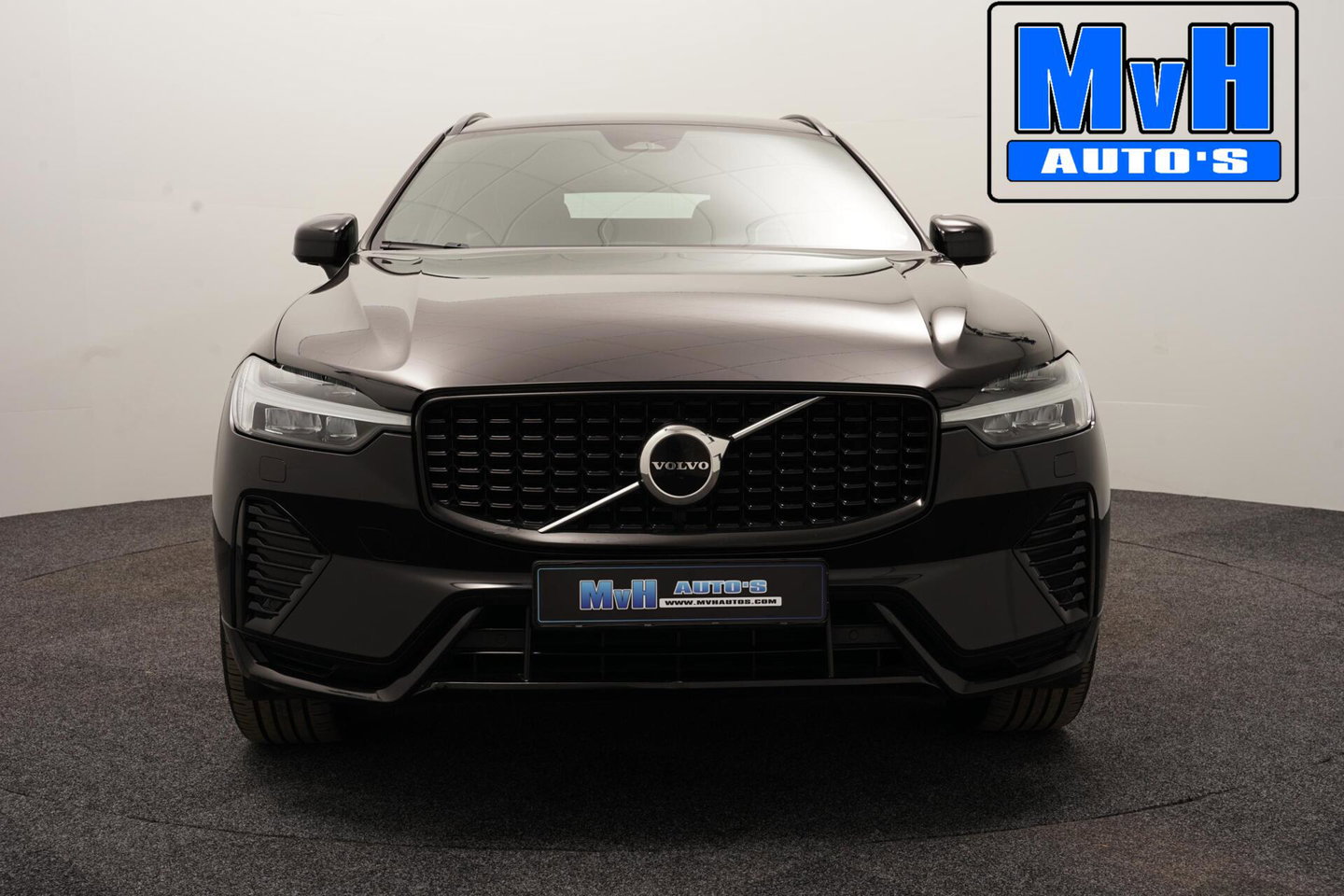 Volvo XC60 2.0 B5 R-Design|235PK|STOELVERW|CAMERA|LEER|KEYLESS