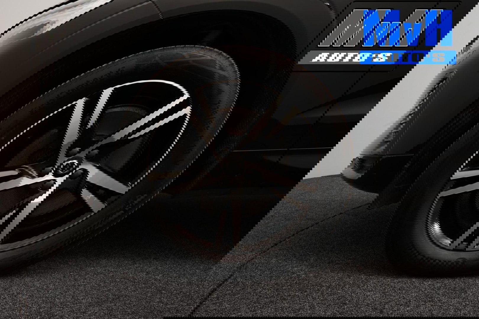 Volvo XC60 2.0 B5 R-Design|235PK|STOELVERW|CAMERA|LEER|KEYLESS