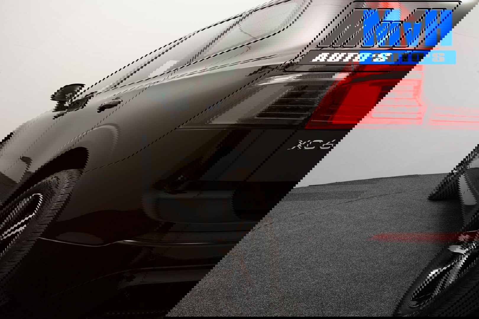 Volvo XC60 2.0 B5 R-Design|235PK|STOELVERW|CAMERA|LEER|KEYLESS