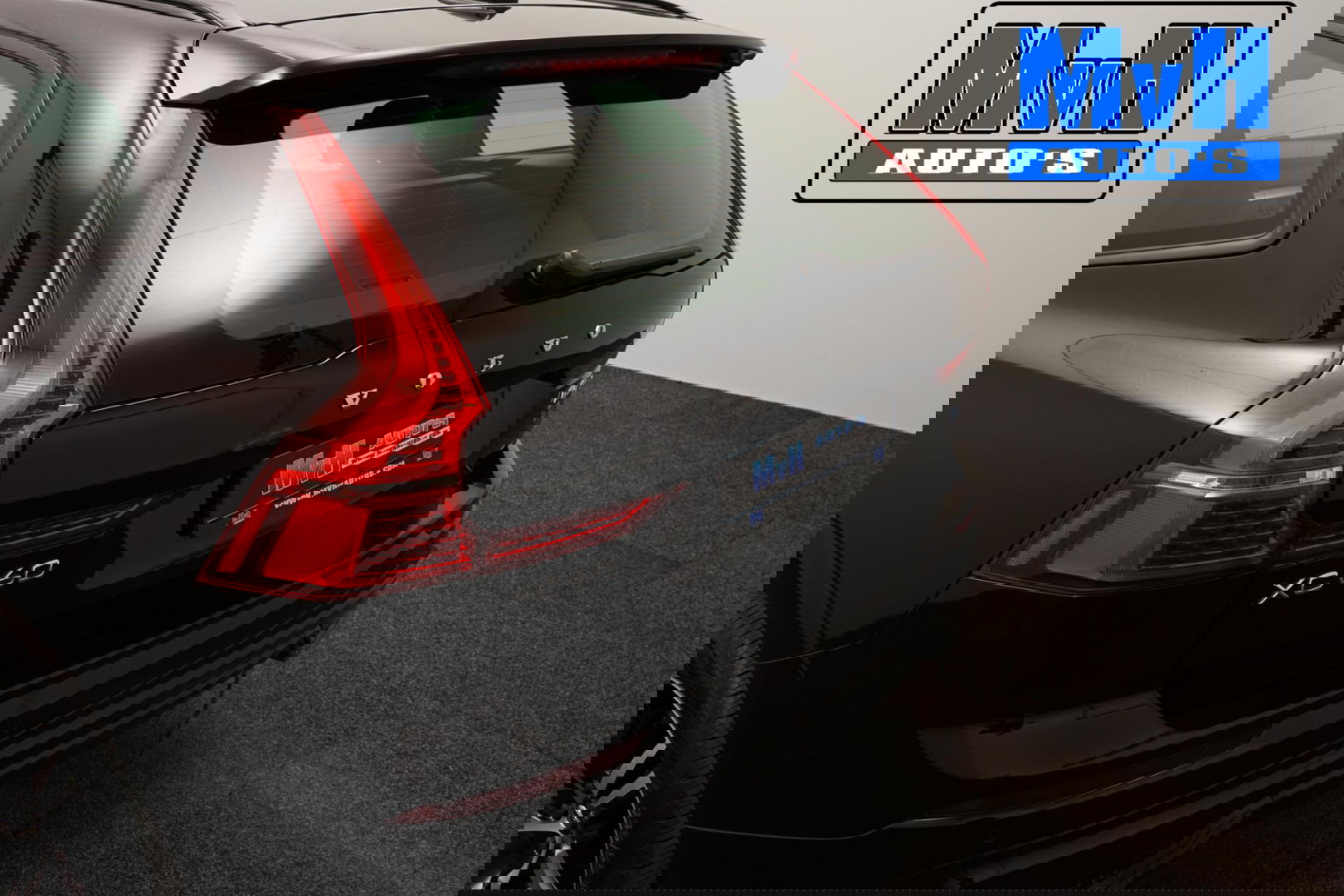 Volvo XC60 2.0 B5 R-Design|235PK|STOELVERW|CAMERA|LEER|KEYLESS