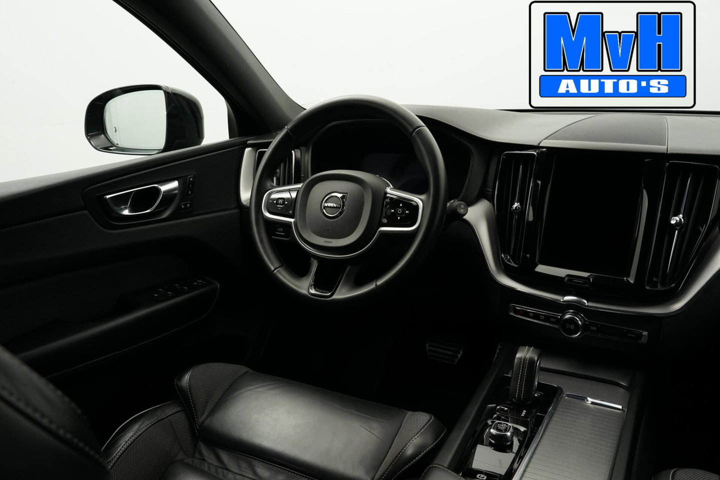 Volvo XC60 2.0 B5 R-Design|235PK|STOELVERW|CAMERA|LEER|KEYLESS