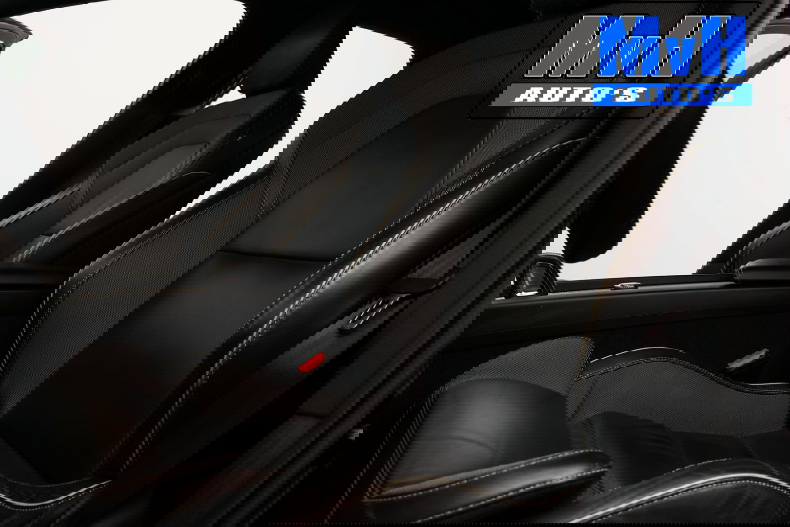 Volvo XC60 2.0 B5 R-Design|235PK|STOELVERW|CAMERA|LEER|KEYLESS