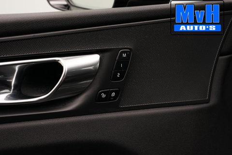 Volvo XC60 2.0 B5 R-Design|235PK|STOELVERW|CAMERA|LEER|KEYLESS