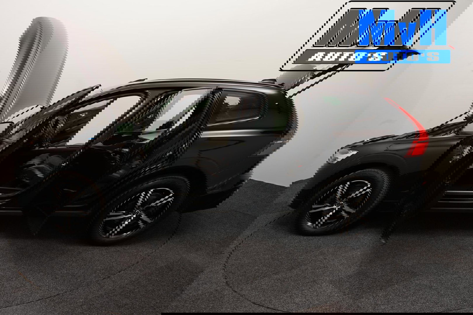 Volvo XC60 2.0 B5 R-Design|235PK|STOELVERW|CAMERA|LEER|KEYLESS