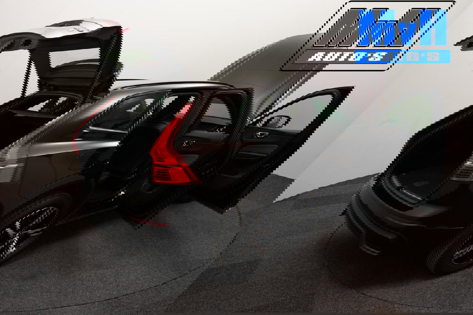 Volvo XC60 2.0 B5 R-Design|235PK|STOELVERW|CAMERA|LEER|KEYLESS