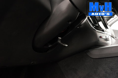 Volvo XC60 2.0 B5 R-Design|235PK|STOELVERW|CAMERA|LEER|KEYLESS