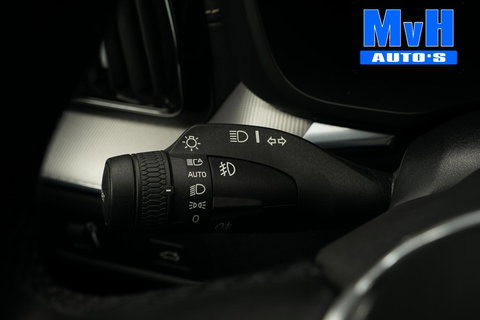 Volvo XC60 2.0 B5 R-Design|235PK|STOELVERW|CAMERA|LEER|KEYLESS