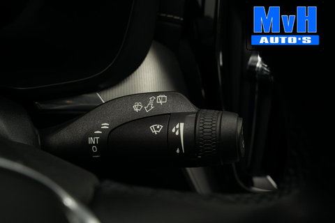 Volvo XC60 2.0 B5 R-Design|235PK|STOELVERW|CAMERA|LEER|KEYLESS