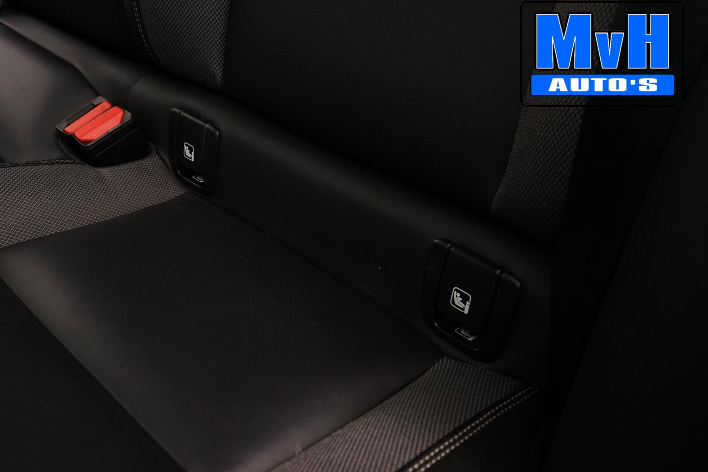 Volvo XC60 2.0 B5 R-Design|235PK|STOELVERW|CAMERA|LEER|KEYLESS