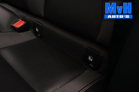 Volvo XC60 2.0 B5 R-Design|235PK|STOELVERW|CAMERA|LEER|KEYLESS