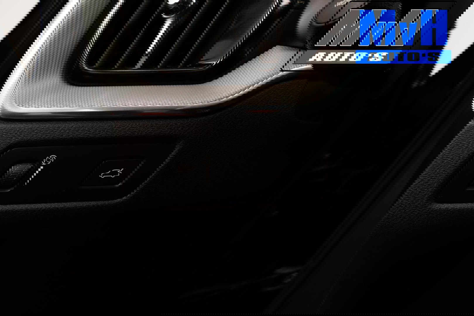 Volvo XC60 2.0 B5 R-Design|235PK|STOELVERW|CAMERA|LEER|KEYLESS