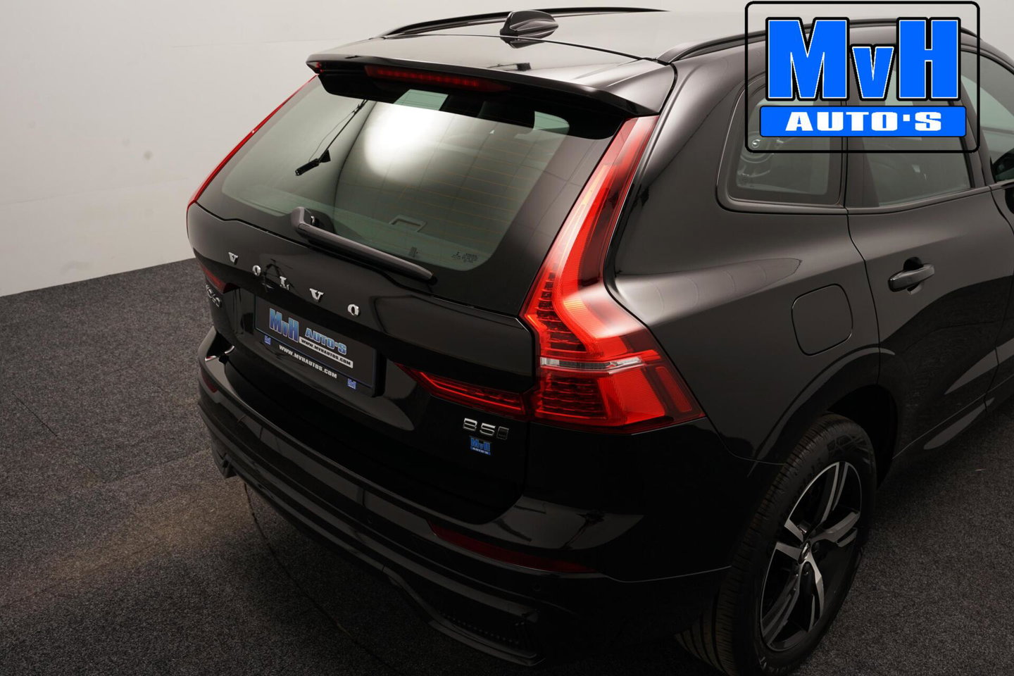 Volvo XC60 2.0 B5 R-Design|235PK|STOELVERW|CAMERA|LEER|KEYLESS