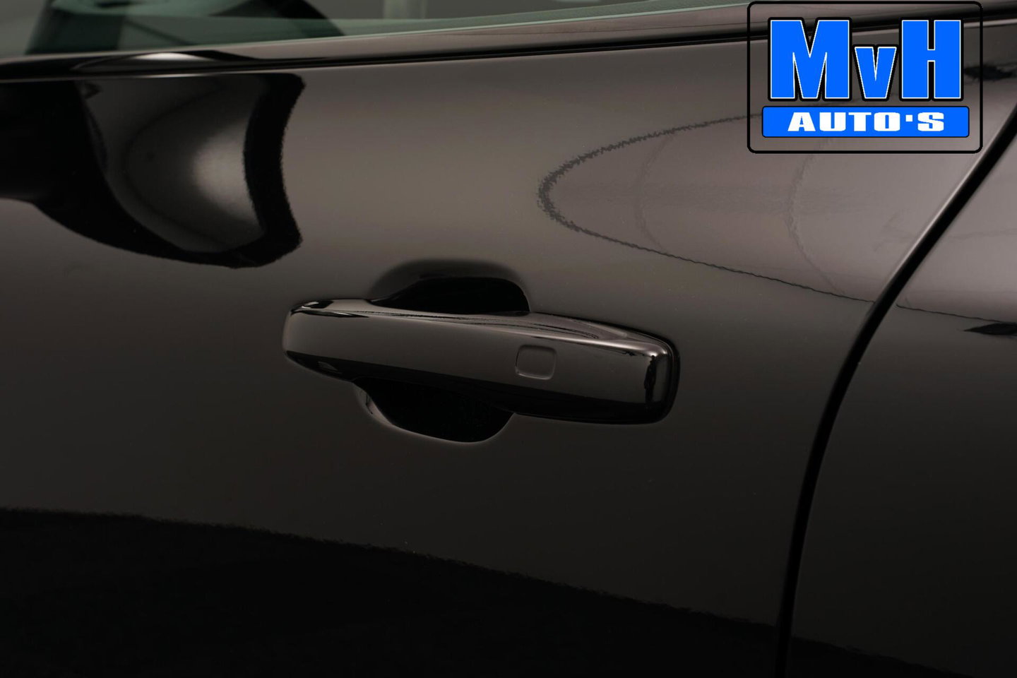 Volvo XC60 2.0 B5 R-Design|235PK|STOELVERW|CAMERA|LEER|KEYLESS