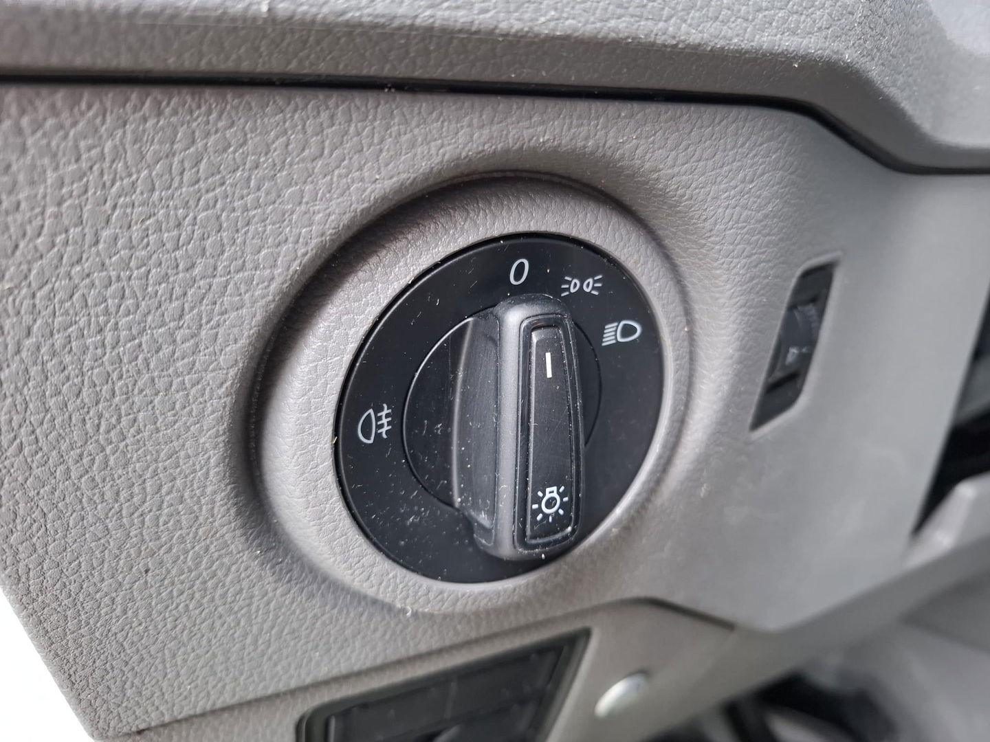 Volkswagen Crafter 35 2.0 TDI L3H3 AIRCO / CRUISE CONTROLE / CARPLAY / CAMERA / TREKHAAK