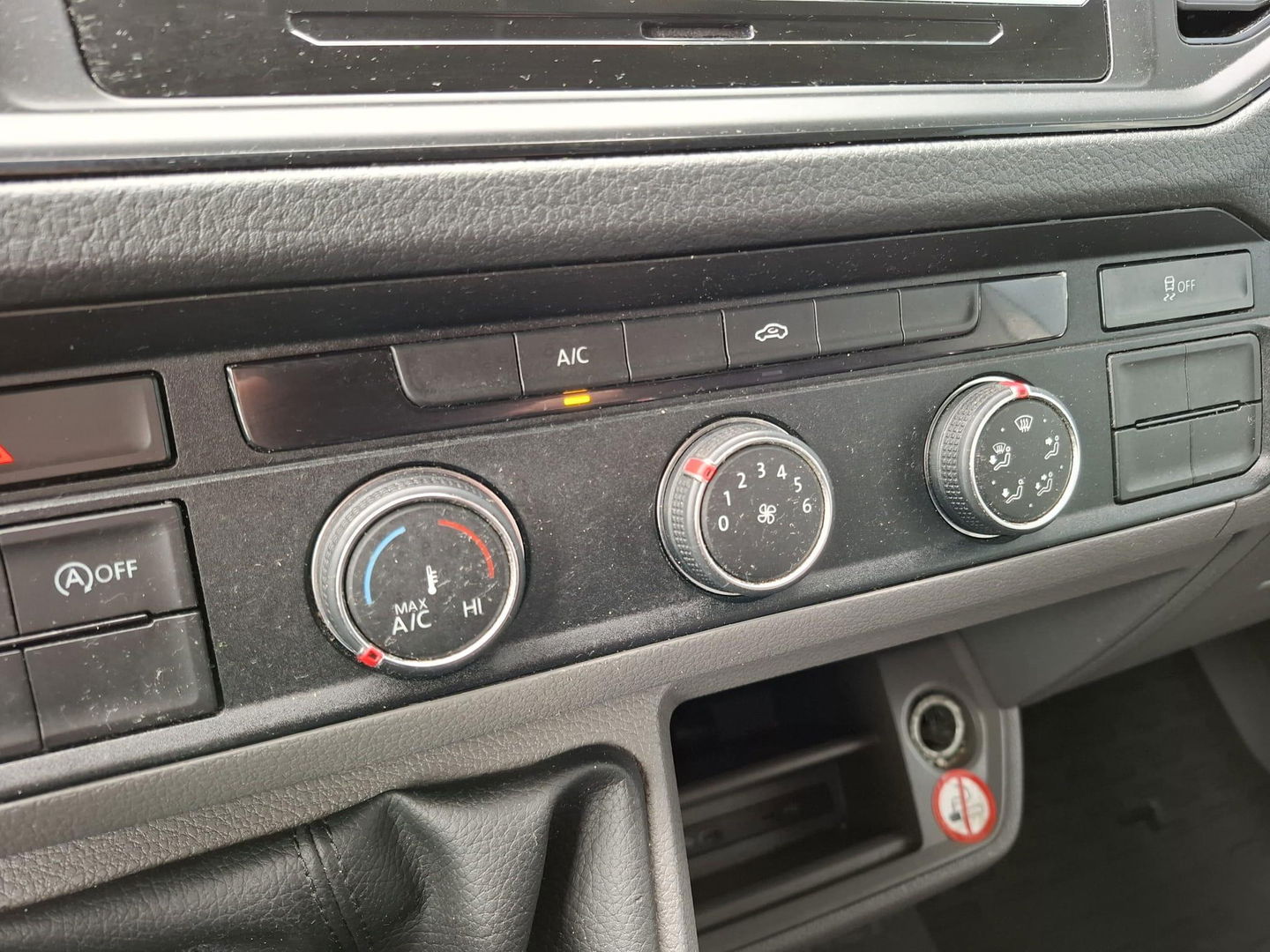 Volkswagen Crafter 35 2.0 TDI L3H3 AIRCO / CRUISE CONTROLE / CARPLAY / CAMERA / TREKHAAK