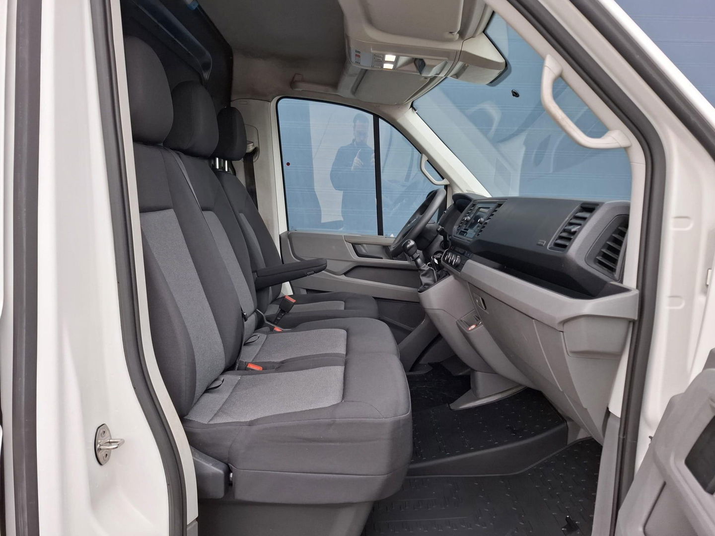 Volkswagen Crafter 35 2.0 TDI L3H3 AIRCO / CRUISE CONTROLE / CARPLAY / CAMERA / TREKHAAK