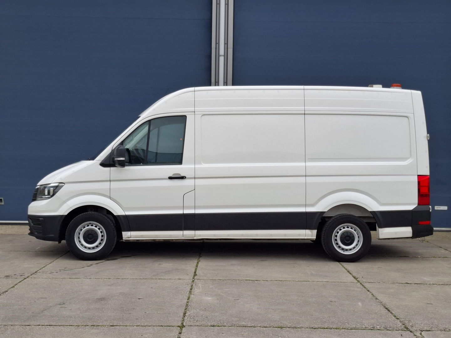 Volkswagen Crafter 35 2.0 TDI L3H3 AIRCO / CRUISE CONTROLE / CARPLAY / CAMERA / TREKHAAK