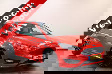 Ford Focus - 1.5 Red Edition Stoel + Stuurverwarming 18'' Zwart dak