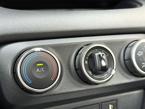 Toyota Yaris 1.5 VVT-i Active | Apple Carplay | Android Auto | Camera | Origineel Nederlands | Adaptieve Cruise Control | Lane Assist | DAB+ | Grootlichtassistent | Isofix | Airconditioning |