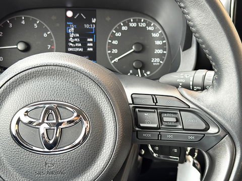 Toyota Yaris 1.5 VVT-i Active | Apple Carplay | Android Auto | Camera | Origineel Nederlands | Adaptieve Cruise Control | Lane Assist | DAB+ | Grootlichtassistent | Isofix | Airconditioning |