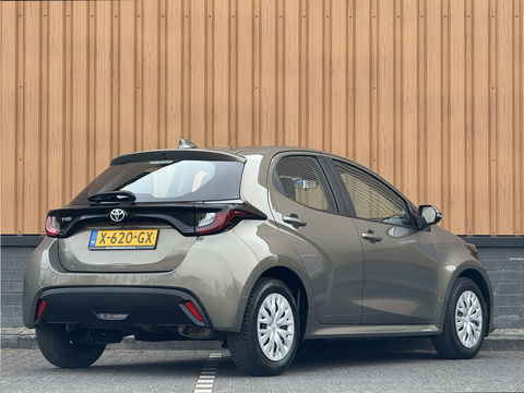 Toyota Yaris 1.5 VVT-i Active | Apple Carplay | Android Auto | Camera | Origineel Nederlands | Adaptieve Cruise Control | Lane Assist | DAB+ | Grootlichtassistent | Isofix | Airconditioning |