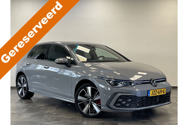 Volkswagen Golf - 1.4 eHybrid GTE ACC PDC Navi IQ Lights Trekhaak 24 maanden garantie mogelijk (*vraag naar de voorwaarden)