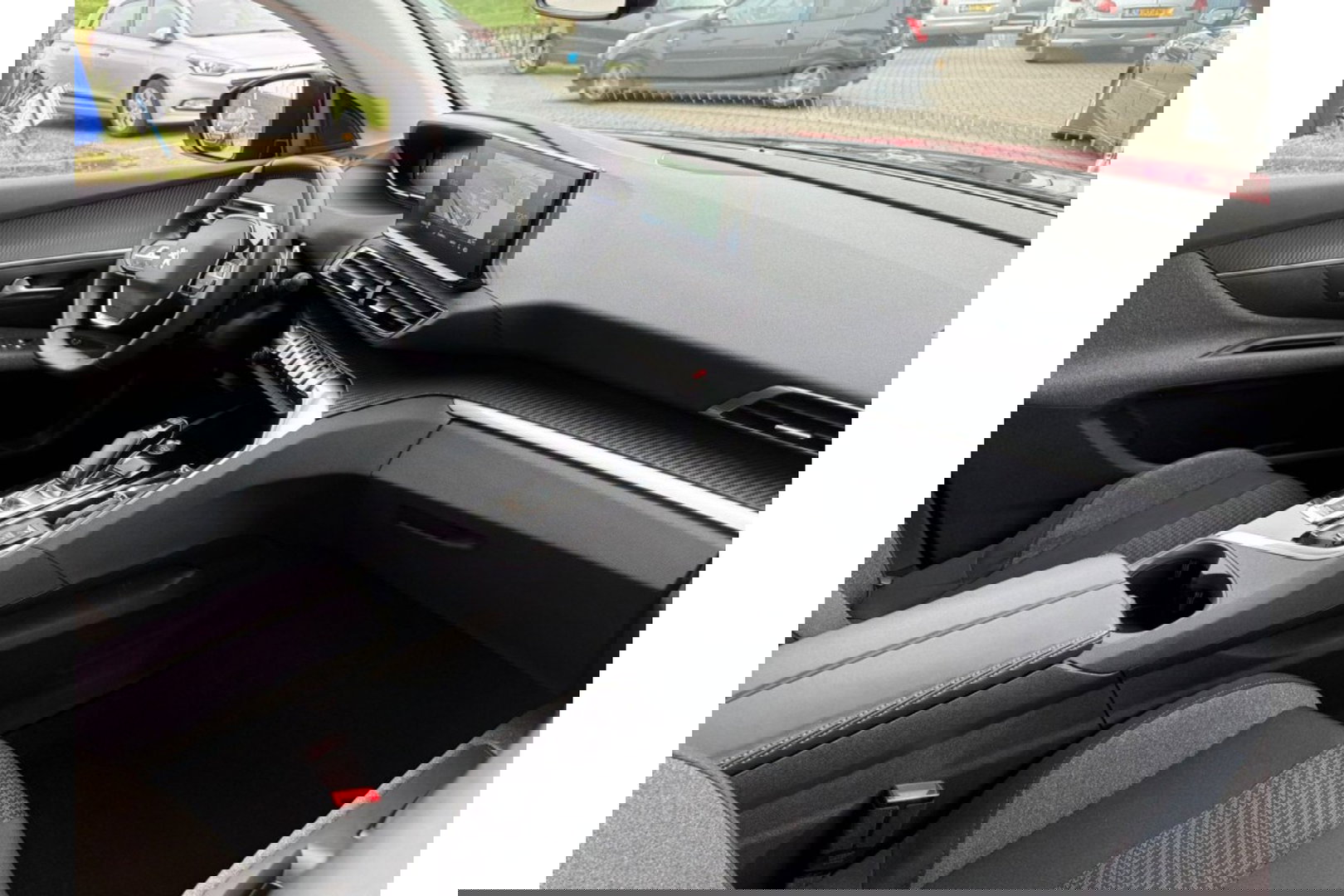 Peugeot 5008 1.2 PT ACTIVE PACK AUTOMAAT 7ZITPL AIRCO CRUISE NAVI PDC.