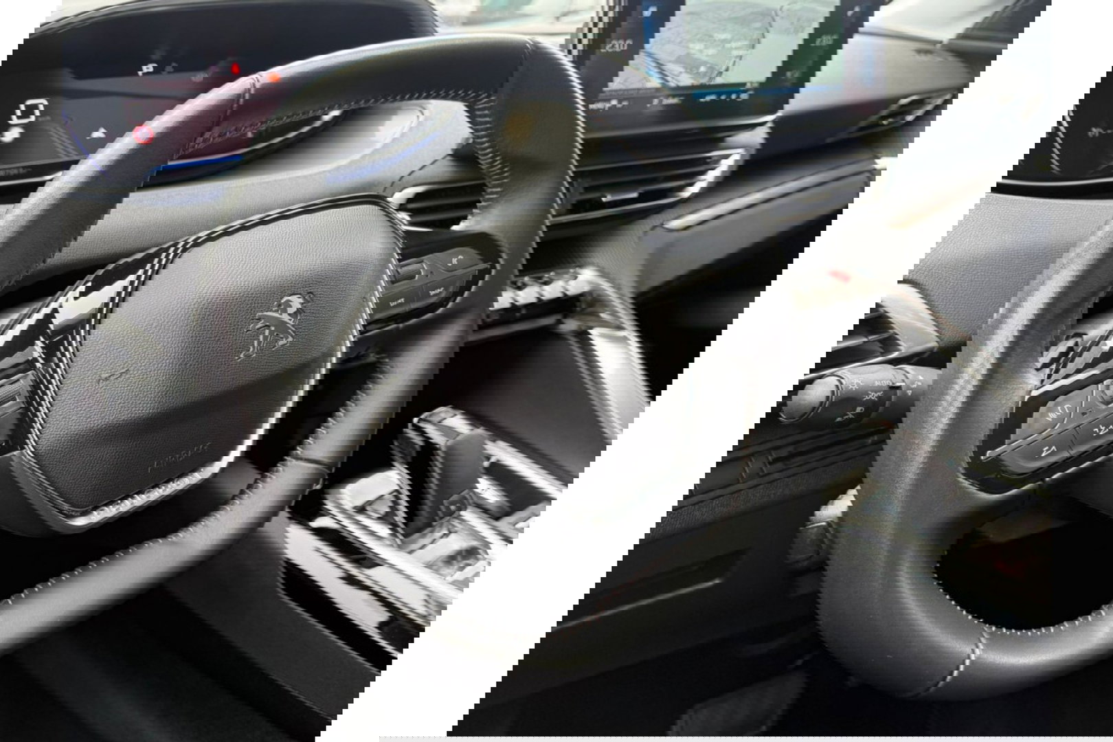 Peugeot 5008 1.2 PT ACTIVE PACK AUTOMAAT 7ZITPL AIRCO CRUISE NAVI PDC.